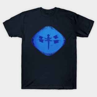 Dragonfly Dragon's Eye on Blue Hexagonal Bubblewrap Pattern T-Shirt